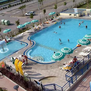 Altanea Residences Con Piscina Apartment